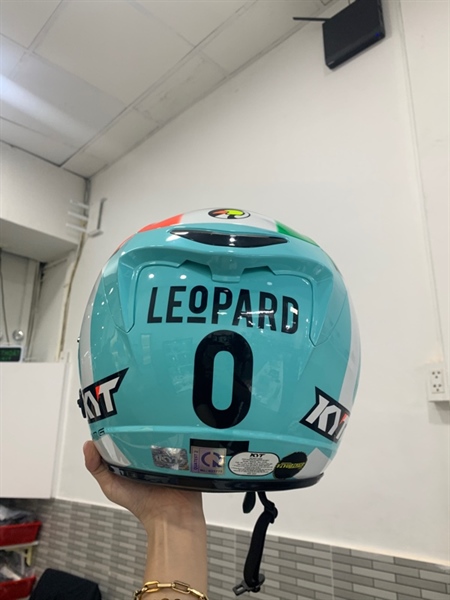 Nón 3/4 KYT Venom Leopard - Màu xanh - Ngoại hình: 98% - Trầy kính - Body 3