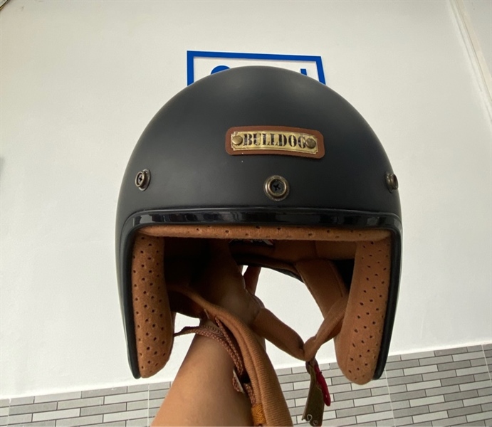 Nón bảo hiểm 3/4 Buldog - Màu đen - Ngoại hình 98% - Kèm 1 miếng đệm thun - Fullbox 1
