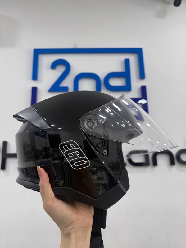 Nón bảo hiểm 3/4 Ego E33 - size XXL - Màu đen - Ngoại hình 97% - Kính trầy , nón trầy xước - Kèm 1 tai nghe bluetooth Q18