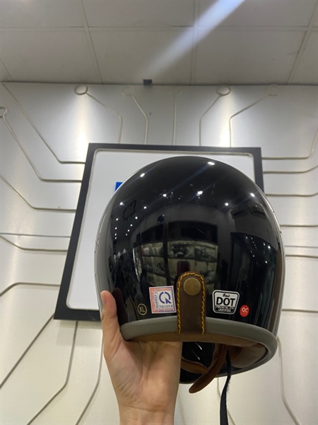 Nón bảo hiểm FullFace Raw Vintage iii - Size L - Màu đen bóng, viền xám - Ngoại hình: 97% - Trầy viền cao su nhẹ - Kèm kính trong 2