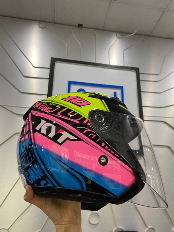 Nón bảo hiểm KYT Venom - Size Xl - Đệm nón size M và XL - Màu hồng xanh - Ngoại hình: 98% - Kèm túi