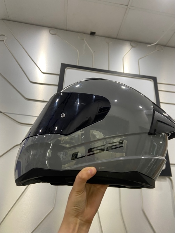 Nón Fullface LS2 Rapid ll - Màu xám - kính đen - đuôi gió - Ngoại hình: 97% - Trầy - Body