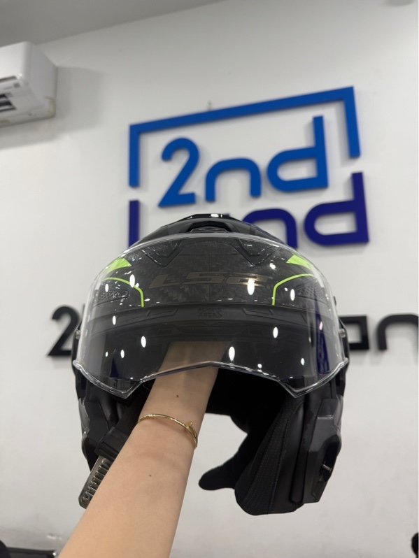 Nón lật hàm LS2 Advant-X Carbon - size xxl - Màu đen - Ngoại hình 97% - Nón trầy carbon ngã vàng , sờn vài chỗ chrome ,tróc da nhiều , kính trầy nhiều , kính trong trầy , kẹt nhẹ kính trong - Body