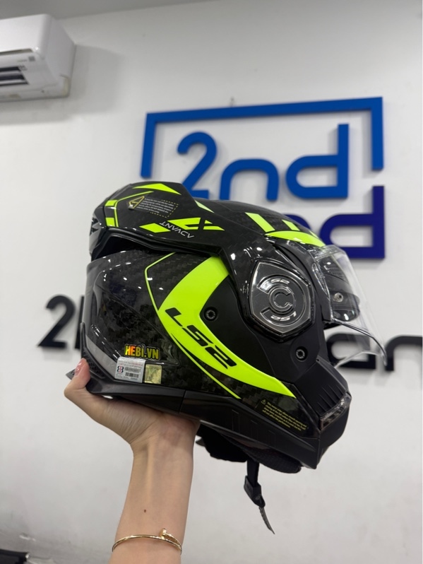 Nón lật hàm LS2 Advant-X Carbon - size xxl - Màu đen - Ngoại hình 97% - Nón trầy carbon ngã vàng , sờn vài chỗ chrome ,tróc da nhiều , kính trầy nhiều , kính trong trầy , kẹt nhẹ kính trong - Body
