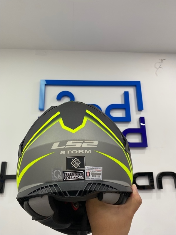 Nón LS2 FF800 Storm - Màu đen - Ngoại hình: 96% - Cấn trầy, mốc, bụi - Body