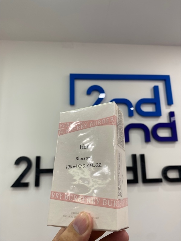 Nước hoa Burberry Her Blossom - Eau De Toilette - 100ml - Open Box