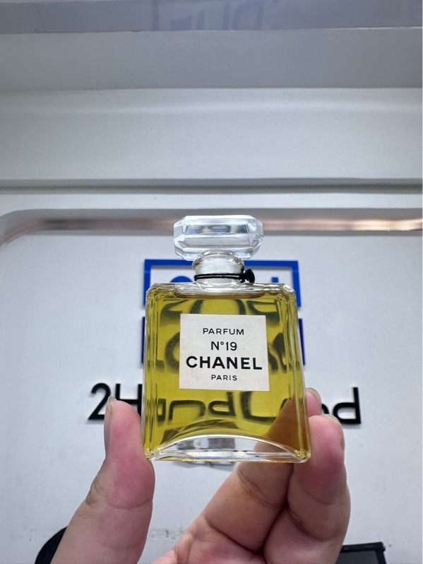 Nước hoa Chanel No.19 - Parfum - 28ml - Kèm box