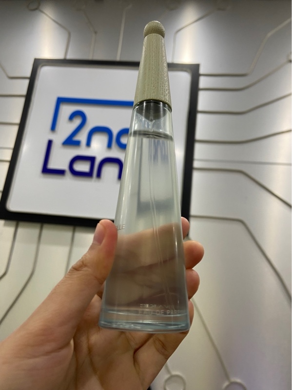 Nước hoa Issey Miyake L'Eau d'Issey Eau Essentielle - EDP - 47/50ml - Body