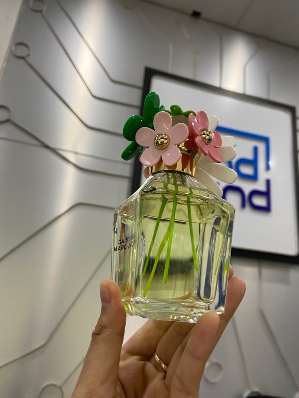 Nước hoa Marc Jacobs Daisy Wild - EDP - 100ml - Kèm Box