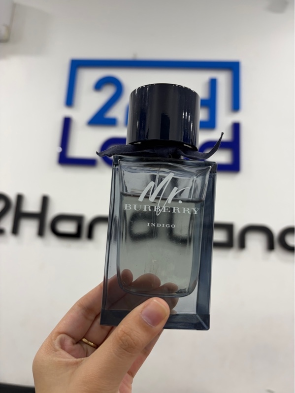 Nước hoa Mr. Burberry Indigo - EDT - 100/150ml - Chai trầy xước, cổ ố vàng - Body