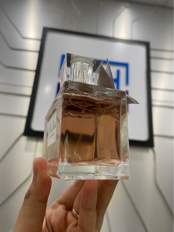 Nước hoa nữ Miss Dior Eau De Parfum - EDP - 98/100ml - Body
