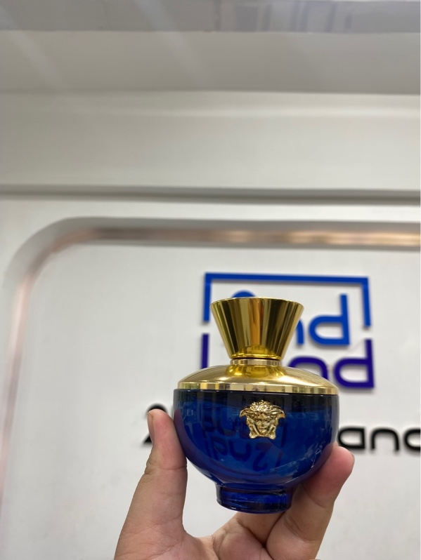 Nước hoa nữ Versace Pour Femme Dylan Blue - EDP - 100/100ml - Tester - Body