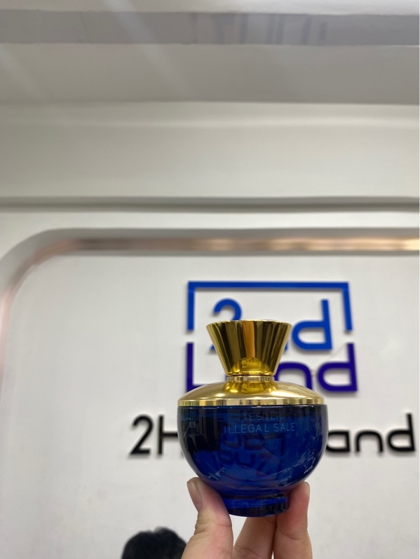 Nước hoa nữ Versace Pour Femme Dylan Blue - EDP - 100/100ml - Tester - Body