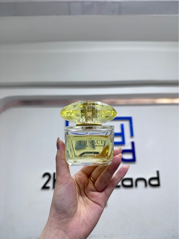 Nước hoa nữ Versace Yellow Diamond - EDT - Tester - 75/90ml - Body