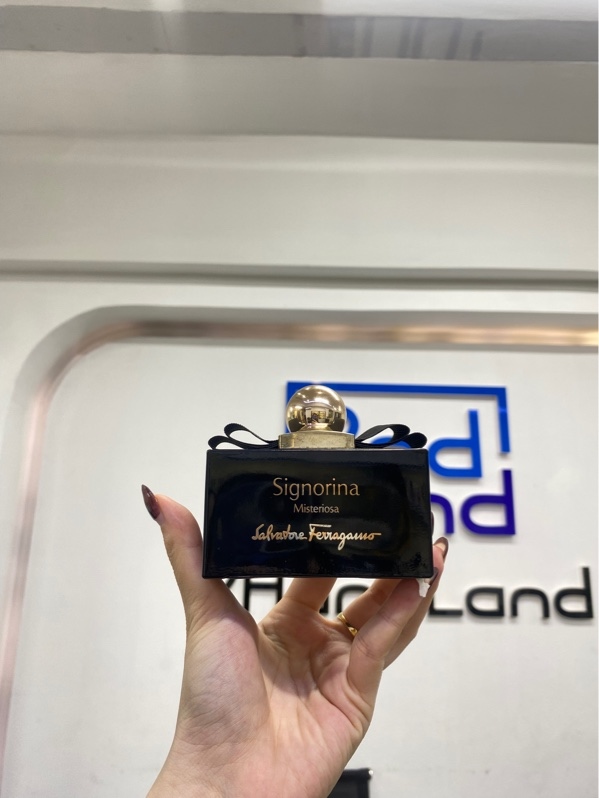 Nước hoa Signorina Misteriosa Salvatore Ferragamo - tester - EDP - 90/100 ml - Body