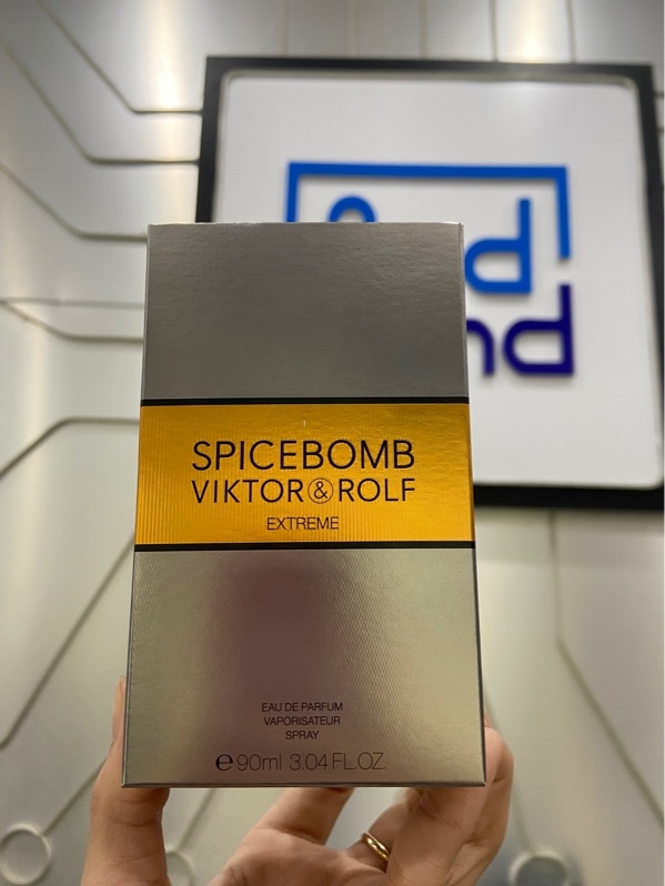 Nước hoa Spicebomb Viktor & Rolf Extreme - Eau De Parfum - 90ml - Kèm Box