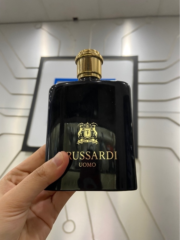 Nước Hoa Trussardi Uomo - Eau De Toilette - 70/100ml - Vỏ Xấu - FullBox