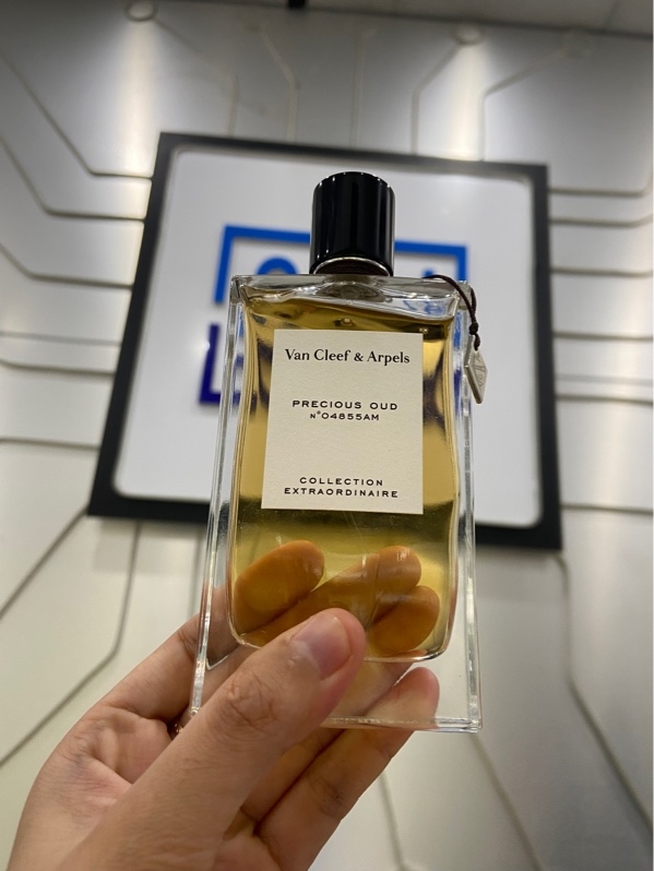 Nước hoa Van Cleef & Arpels Precious Oud N-04855AM Collection Extraordinaire - EDP - 70/75ml - Body