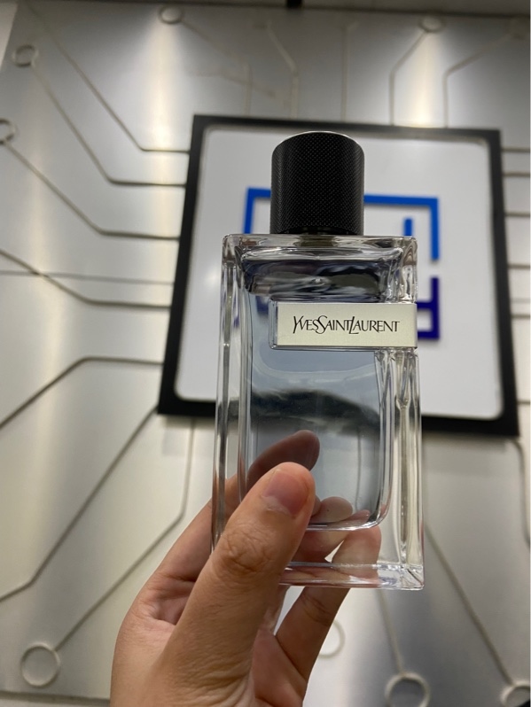 Nước hoa Yves Saint Laurent Y - Eau de Toilette - 95/100ml - Body