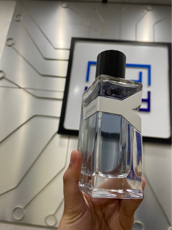 Nước hoa Yves Saint Laurent Y - Eau de Toilette - 95/100ml - Body