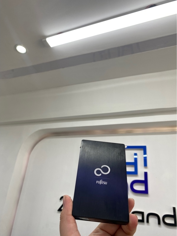 Ổ cứng di động HDD Fujitsu 512GB (HLMHD0071A-01) - đã chạy 1364 giờ - sức khoẻ tốt - Màu đen - Ngoại hình 98% - Kèm túi