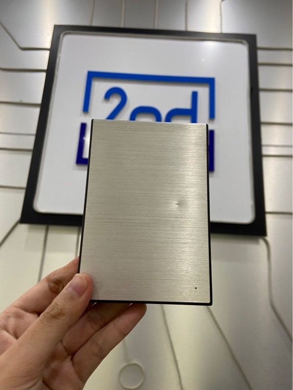 Ổ cứng di động HDD Seagate One Touch 1TB - Đã chạy hơn 1700 giờ - Màu bạc - Ngoại hình: 97% - Cấn móp - Kèm dây kết nối