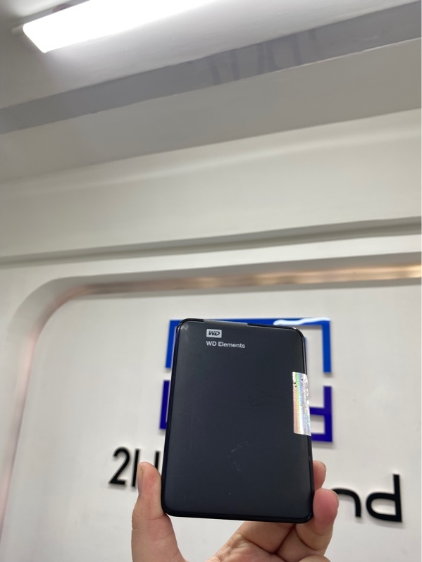 Ổ cứng di động HDD WD Elements 2TB (WDBU6Y0020BBK-05) - đã chạy 2613 giờ - sức khoẻ tốt - Màu đen - Ngoại hinhg 98% - Kèm túi