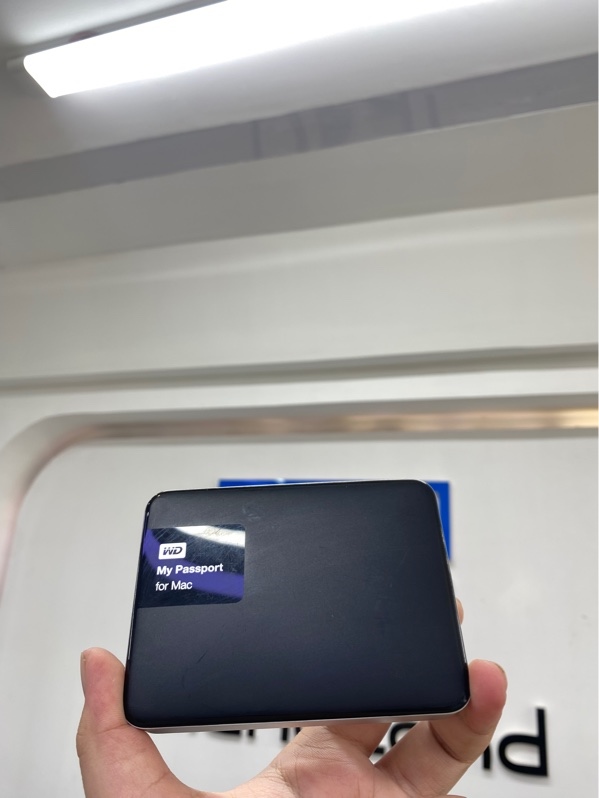 Ổ cứng di động HDD WD My Passport for Mac 2TB (WDBCGL0020BSL-05) - đã chạy 6515 giờ - sức khoẻ tốt - Màu đen - Ngoại hình 98% - Kèm túi