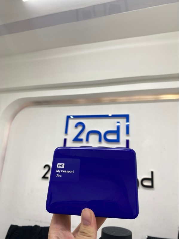 Ổ cứng di động HDD WD My Passport Ultra 2TB (WDBBKD0020BBL-0A) - đã chạy 653 giờ - sức khoẻ tốt - Màu xanh - Ngoại hình 98% - Kèm túi