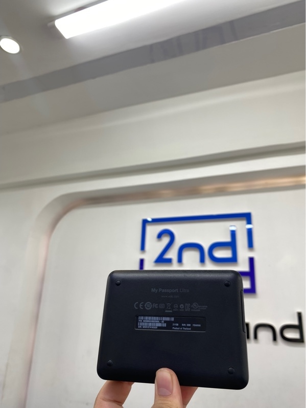 Ổ cứng di động HDD WD My Passport Ultra 2TB (WDBMWV0020BBL-05) - đã chạy 2954 giờ - sức khoẻ tốt - Màu xanh - Ngoại hình 97% - Kèm túi