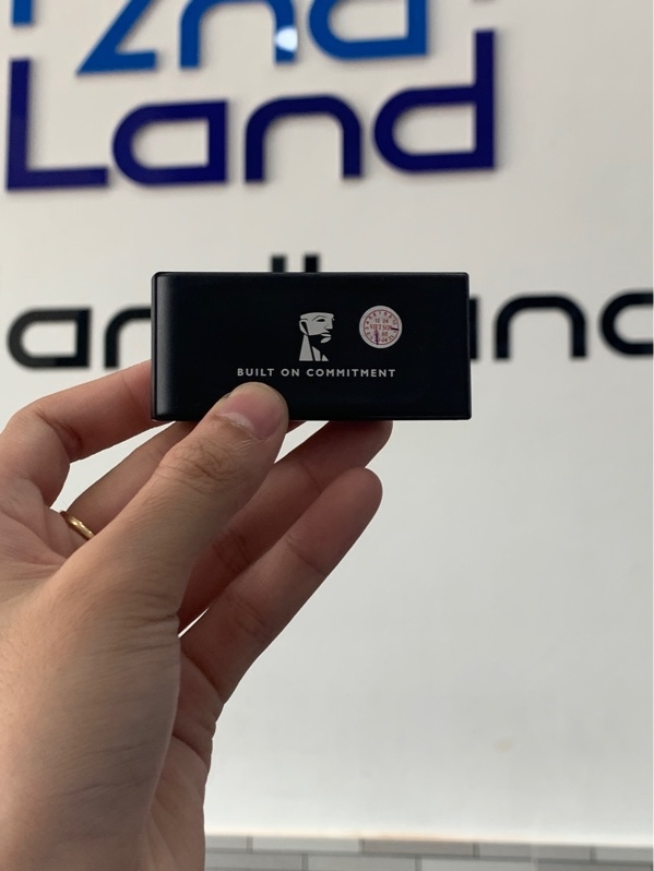 Ổ cứng di động SSD Kingston XS1000 - 2TB - Màu đen - Ngoại hình: 98% - Box