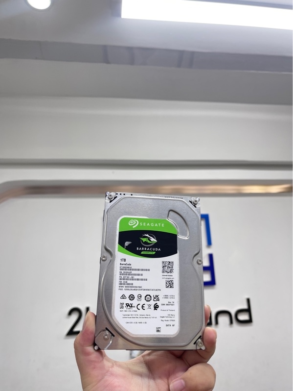 Ổ cứng HDD Seagate BarraCuda 1TB 3.5 inch (ST1000DM010) - Màu đen bạc - Ngoại hình 98% - Sức khỏe 100% - Khởi động 0 giờ - Body