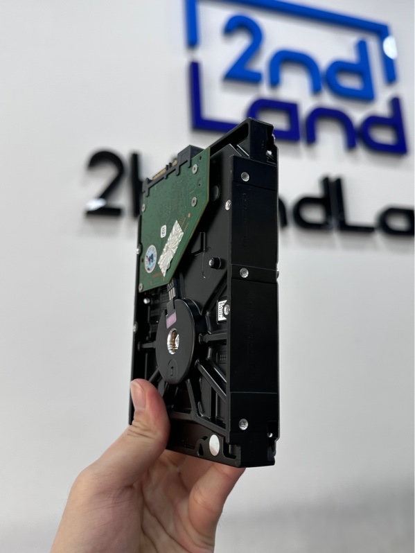 Ổ cứng HDD SkyHawk 4TB - Màu đen - Ngoại hình 97% - Sức khoẻ 100% - Body