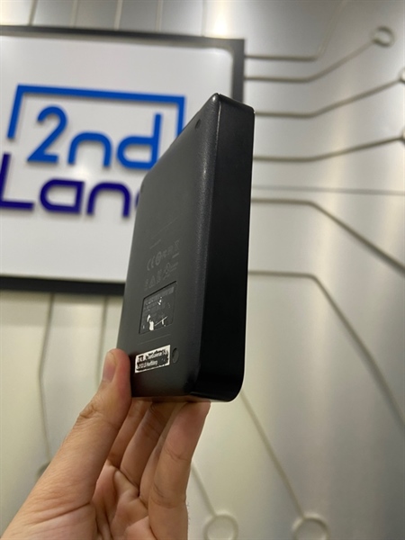 Ổ cứng HDD WD Elements Portable 2TB 2.5 inch USB 3.0 - Màu đen - Ngoại hình: 97% - Sức khỏe tốt - Kèm dây 2