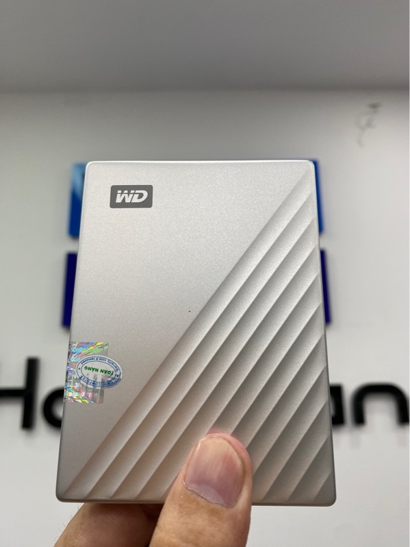 Ổ cứng HHD WD My Passport Ultra - 1TB - Sức khỏe tốt - Màu đen - Ngoại hình: 98% - FullBox
