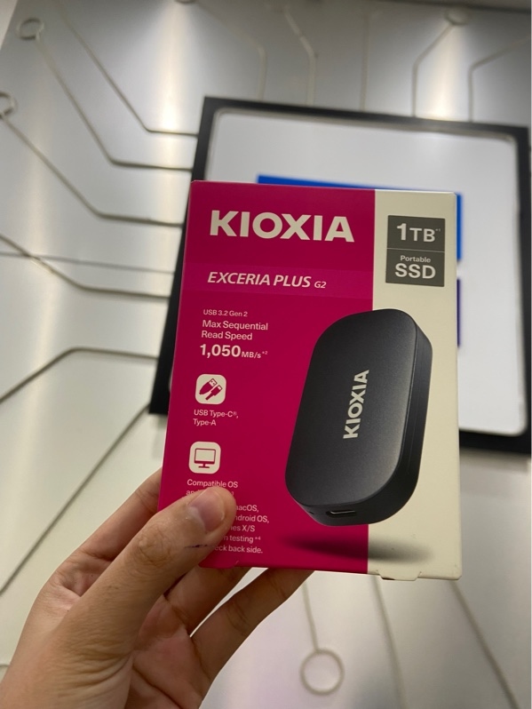 Ổ cứng KIOXIA-EXCERIA PLUS G2 Portable SSD 1TB - Giờ chạy 303 giờ - Ổ 99% - Màu đen - Ngoại hình: 98% - Body