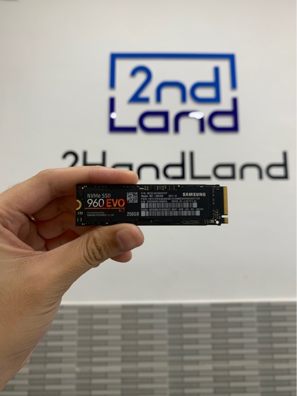 Ổ cứng Samsung 960 Evo NVME M.2 - 250gb - Màu đen - Body