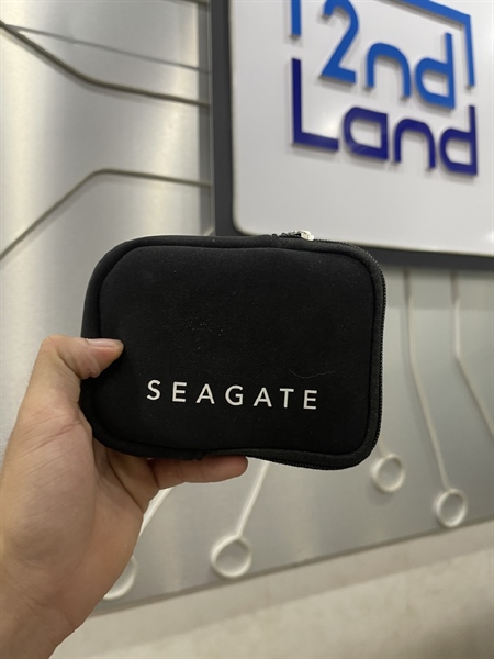 Ổ cứng SEAGATE One Touch - 1TB - Màu Bạc - Ngoại hình 98% - Kèm túi + dây kết nối