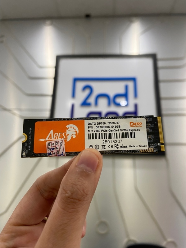 Ổ cứng SSD DATO Ares DP700 512GB M.2 2280 PCIe Gen3x4 NVMe Express - Màu đen - Ngoại hình: 97% - Body