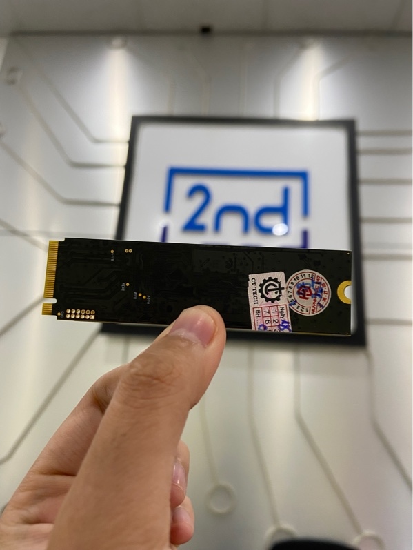 Ổ cứng SSD DATO Ares DP700 512GB M.2 2280 PCIe Gen3x4 NVMe Express - Màu đen - Ngoại hình: 97% - Body