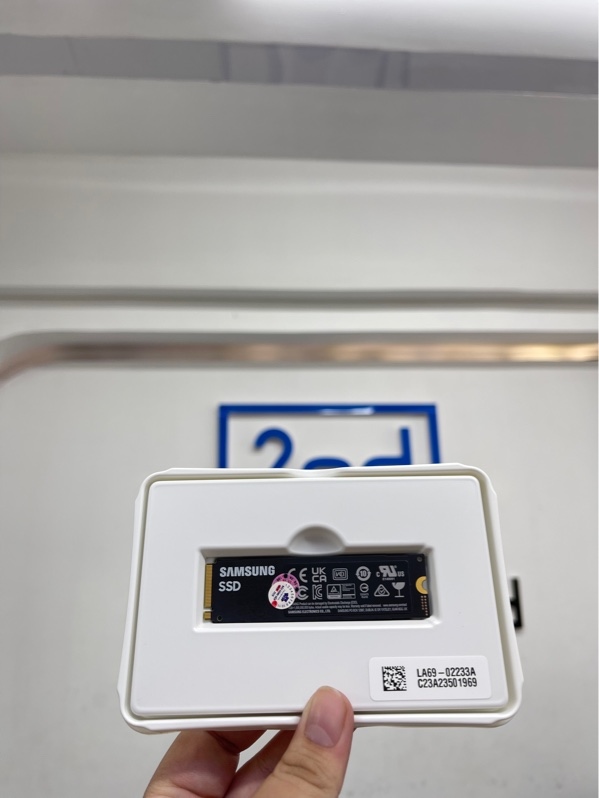 Ổ cứng SSD Samsung 980 PRO 1TB M.2 NVMe PCIe Gen 4.0 x4 - Màu đen - Ngoại hình 98% - sức khỏe 90 - Kèm box - Còn bảo hành đến 12/2028