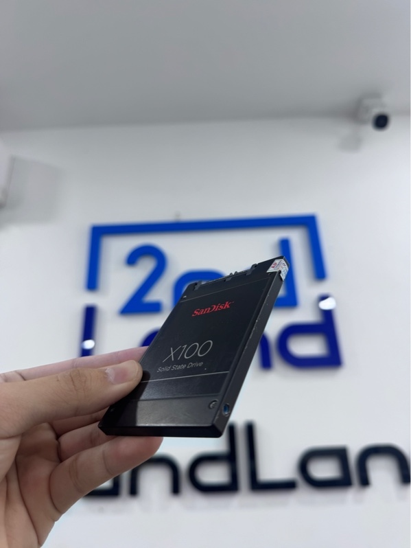 Ổ cứng SSD SanDisk X100 - 128Gb - Ngoại hình 97% - trầy xước - Body