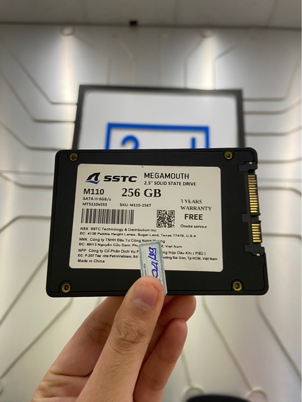 Ổ cứng SSD SSTC M110 Megamouth 256GB 2.5" SATA III - Màu đen - Ngoại hình: 97% - Body