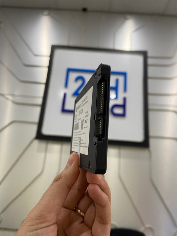 Ổ cứng SSD SSTC M110 Megamouth 256GB 2.5" SATA III - Màu đen - Ngoại hình: 97% - Body