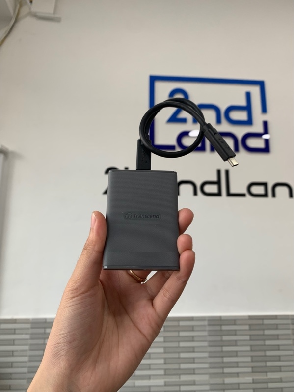 Ổ cứng SSD Transcend - 1TB - Màu xám - Ngoại hình: 98% - Kèm dây kết nối