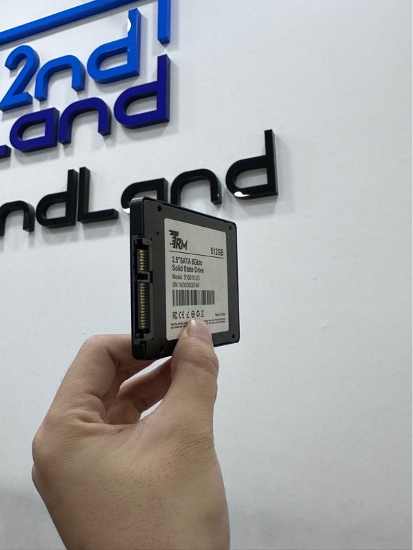 Ổ cứng SSD TRM S100 512GB 2.5 SATA - Màu đen - Ngoại hình 97% - Sức khoẻ 99%- Body