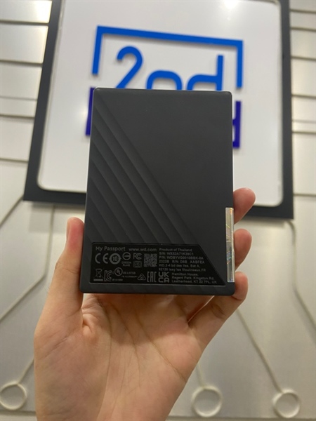 Ổ cứng WDC10SDRW-11A0XS1 - 1TB - Màu đen - Ngoại hình: 97% - Body 2