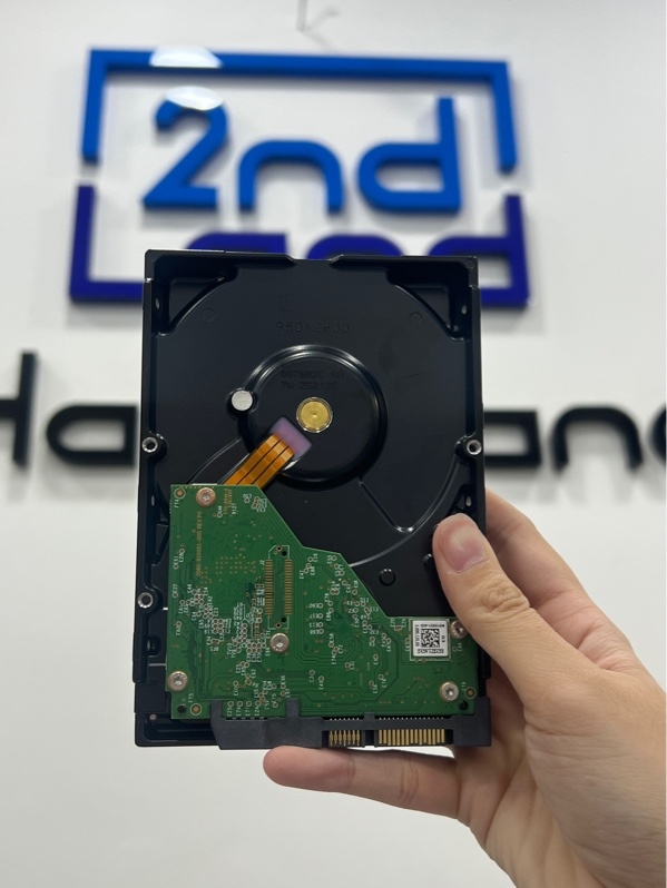 Ổ cứng Western Digital Purple 4TB (Model: WD43PURZ-74BWPY0) - Màu đen - Ngoại hình 98% - Body