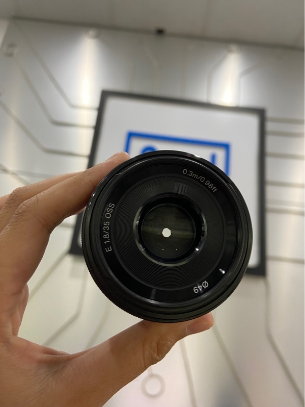 Ống kính máy ảnh Sony E 35mm F1.8 OSS - Màu đen - Ngoại hình: 97% - Body