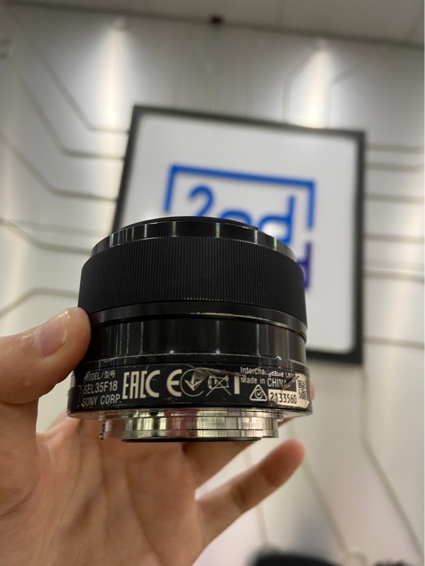Ống kính máy ảnh Sony E 35mm F1.8 OSS - Màu đen - Ngoại hình: 97% - Body